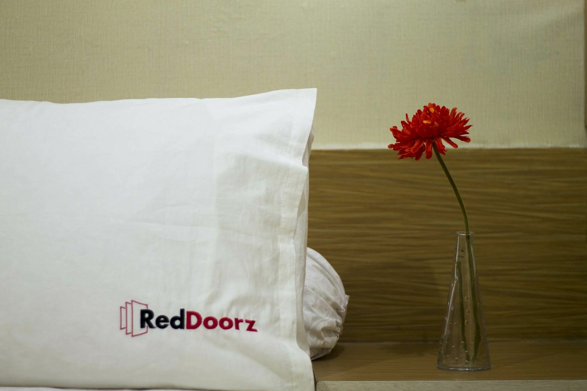 Reddoorz Near Trans Mall 2 2*